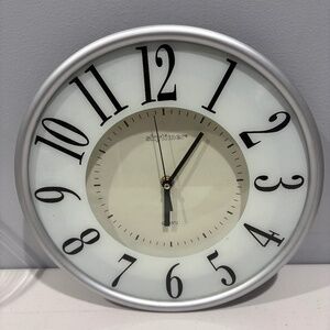 Battery Operated Wall Clock